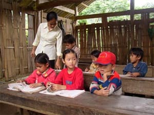 Đề tài nhà giáo rất cần có nhiều bài hát