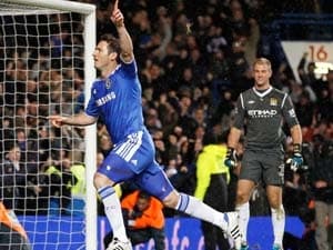 Chelsea chấm dứt mạch trận bất bại của ManCity