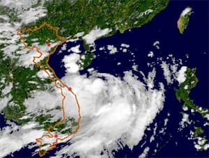 Cảnh giác với thời tiết nguy hiểm trên Biển Đông