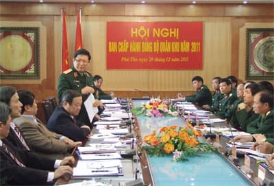 Thượng tướng Ngô Xuân Lịch: Đảng ủy Quân khu 2 cần tập trung phát triển tiềm lực quốc phòng và xây dựng thế trận lòng dân