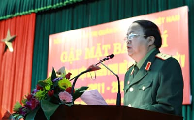 Xây dựng người phụ nữ quân đội trong thời đại mới