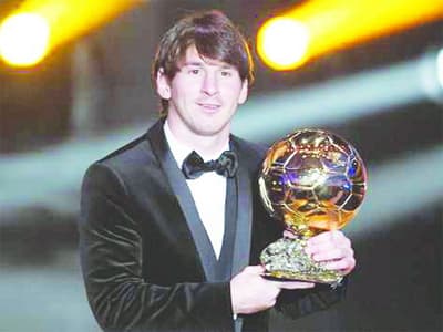 QBV FIFA 2011: Messi trước cơ hội theo bước Platini