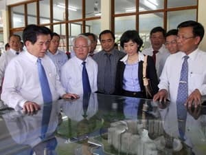 Chủ tịch nước chúc Tết một số tỉnh và doanh nghiệp