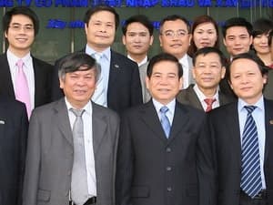 Chủ tịch nước Nguyễn Minh Triết thăm 3 doanh nghiệp tại Hà Nội