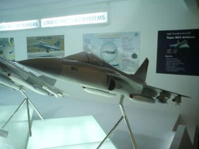Ấn Độ giới thiệu mô hình máy bay Tejas Mk.2 mới
