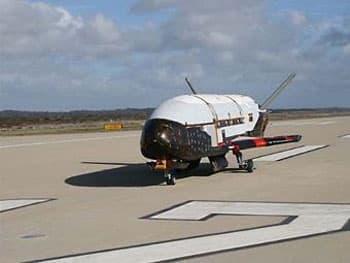 Mỹ: Mẫu thử thứ 2 của UAV X-37B đã sẵn sàng cất cánh