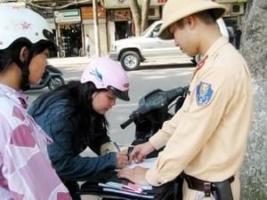 Hà Nội: 15 ngày, hơn 34.000 lỗi đội mũ bảo hiểm