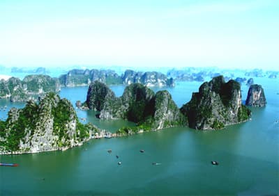Bầu chọn Vịnh Hạ Long qua điện thoại
