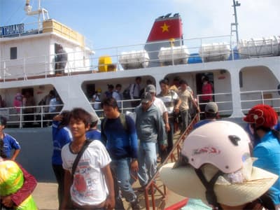 Mở đường ra Phú Quý