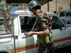 Phiến quân Al-Qaeda tấn công quân đội Y-ê-men