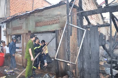 7 căn nhà bị thiêu rụi