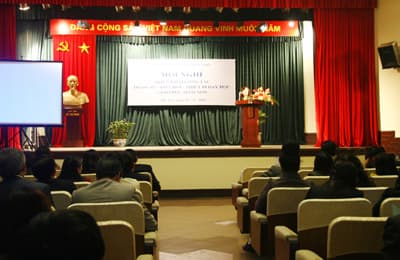 Đồ chơi cho trẻ trong trường học cần quy chuẩn