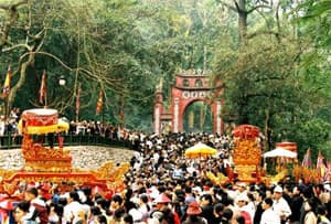 Đưa đền Hạ và đền Giếng vào phục vụ Lễ hội đền Hùng năm 2011