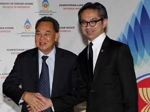 Cấp cao ASEAN thảo luận về xung đột Thái-CPC