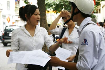 Thí sinh phấn khởi với đề thi môn Vật lý