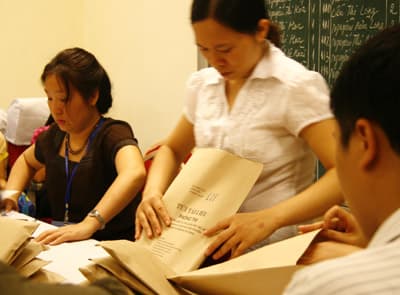 Thí sinh làm cả hai phần riêng coi như phạm quy
