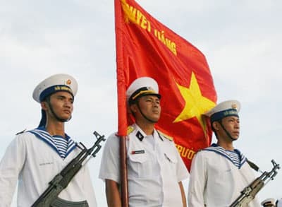 Sáng tỏ tư duy mới về bảo vệ Tổ quốc