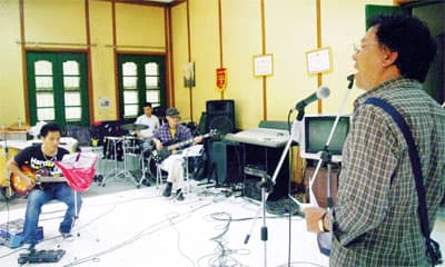 “Bài ca không quên”