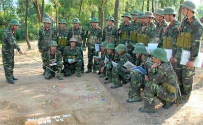 Bổ sung nguồn lực, xây dựng quân đội vững mạnh về chính trị
