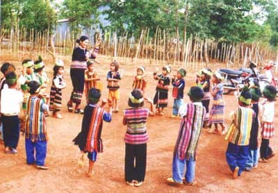 Gia Lai: Trên 347 ngàn học sinh bước vào năm học 2011-2012
