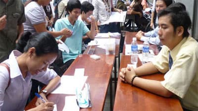 Hàng loạt trường phải xét tuyển nguyện vọng 3
