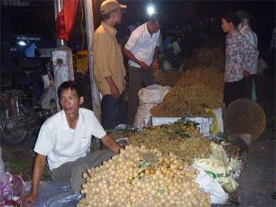 Nửa đêm thân cò