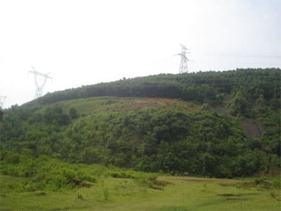 Đường dây 500kv bị đe dọa