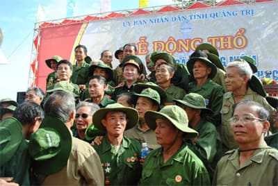 Ngọn lửa sáng soi