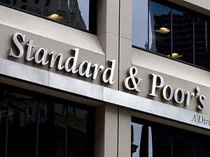 S&P hạ mức tín nhiệm các ngân hàng lớn của Mỹ
