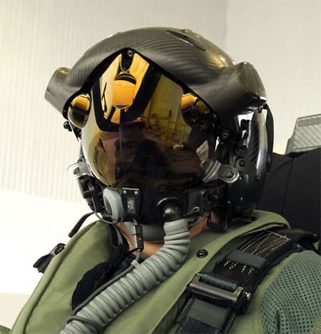 BAE Systems phát triển mũ phi công cho F-35 Lightning II