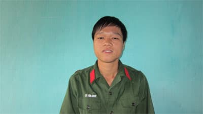 Binh nhì nhặt được của rơi trả lại người mất