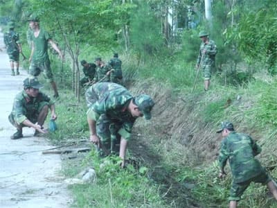 Chung sức giúp bà con vùng lũ