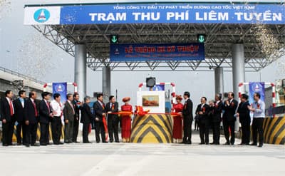 Thông xe 23km đầu tiên đường cao tốc Cầu Giẽ - Ninh Bình