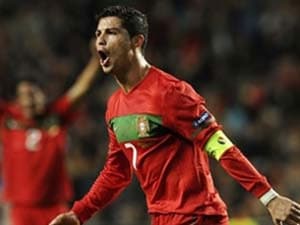 Hủy diệt Bosnia 6-2, BĐN thẳng tiến VCK Euro 2012