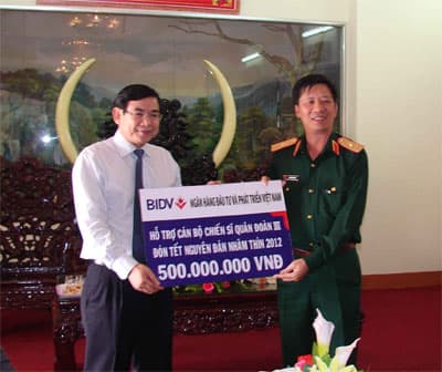BIDV Thăm và tặng quà cho cán bộ, chiến sĩ binh đoàn Tây Nguyên