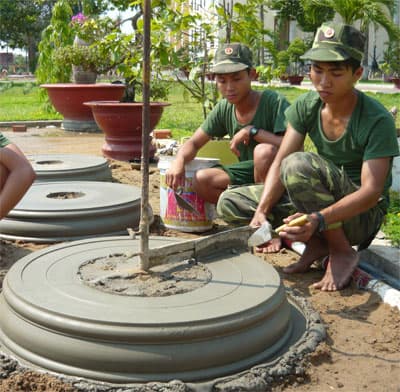 "Nghệ nhân" chậu cây kiểng