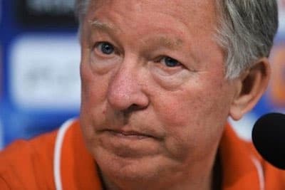 Ferguson lại phải vạ vì trọng tài