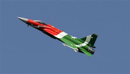 Pakistan đặt mua thêm 50 chiến đấu cơ Thunder