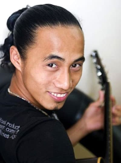 Anh Khoa hát rock về biển đảo Việt Nam