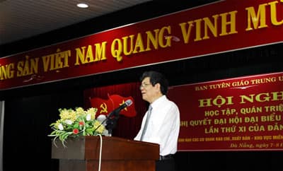 Làm rõ những luận điểm cơ bản và điểm mới của Nghị quyết Đại hội XI của Đảng