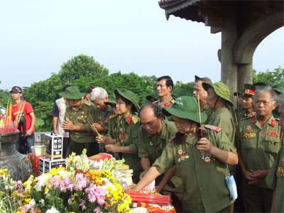 Về việc thân nhân tự đi tìm mộ liệt sĩ