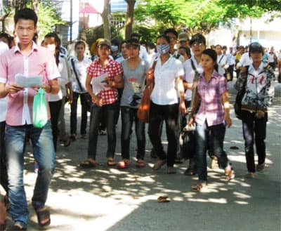 Gần 80% thí sinh đến làm thủ tục thi ĐH đợt 2