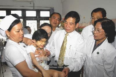 Chăm lo trẻ em nạn nhân chất độc da cam/đi-ô-xin là trách nhiệm của toàn xã hội