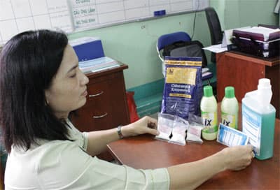 Ngành y tế chủ quan, người dân ngỡ ngàng