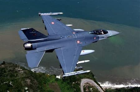 Thổ Nhĩ Kỳ trang bị thiết bị phân biệt “địch-ta” nội địa lên máy bay F-16