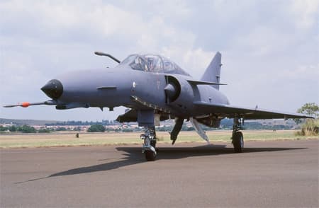 Nam Phi bán chiến đấu cơ Cheetah cũ cho Ecuador