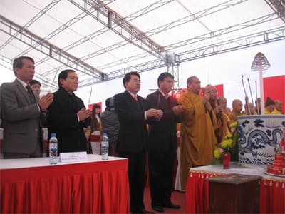 Người thân vẫn chờ mong thuyền viên tàu Vinalines Queen trở về