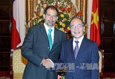 Lãnh đạo nước ta đón tiếp, hội đàm với Chủ tịch Thượng viện Chi -lê