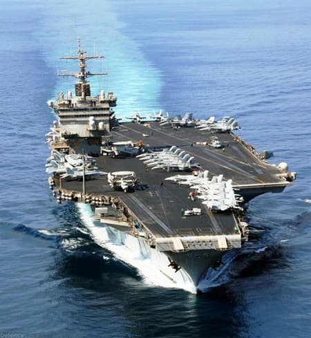 Mỹ: Tàu sân bay Enterprise “chuẩn bị” cho khả năng xung đột tại eo Hormuz