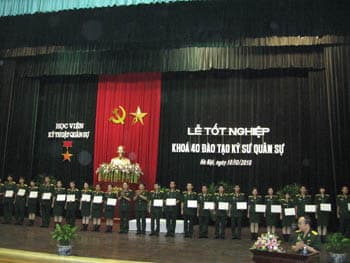 321 sĩ quan, kỹ sư quân sự ra trường
